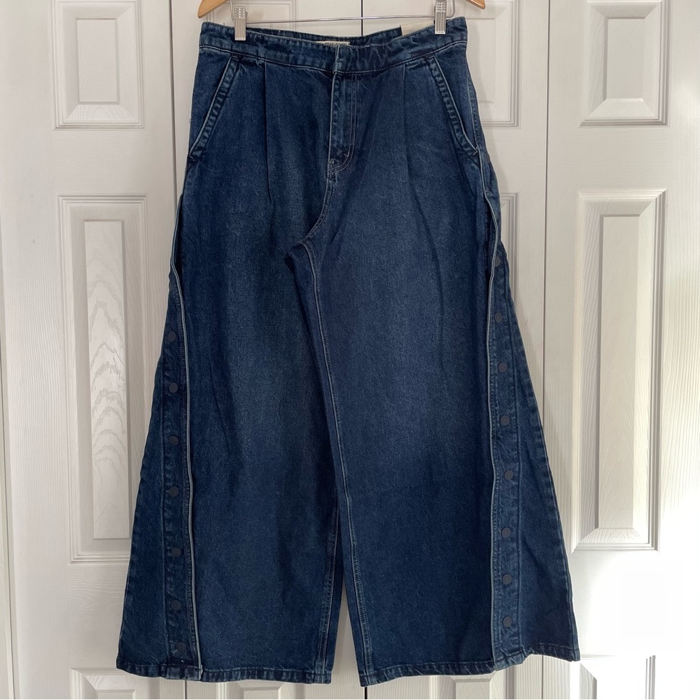 We the free high rise time warp wide leg Jean size 29/L29